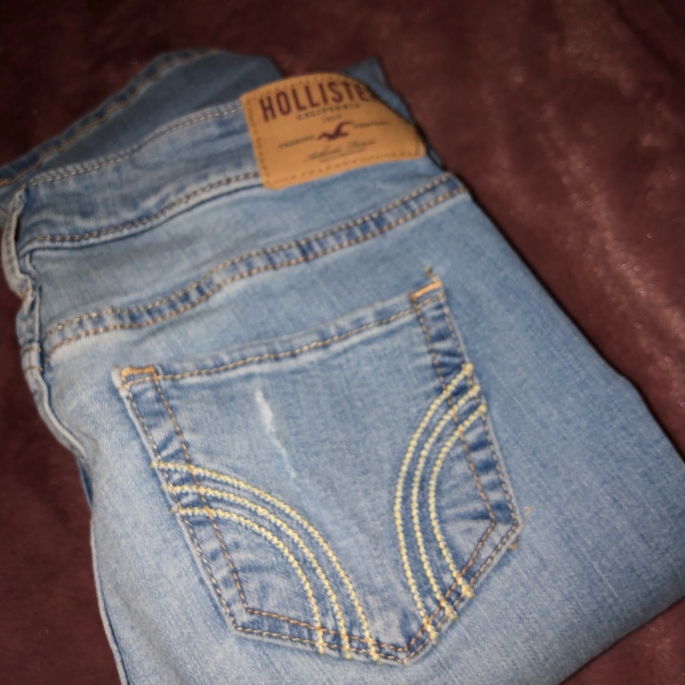 HOLLISTER JEANS